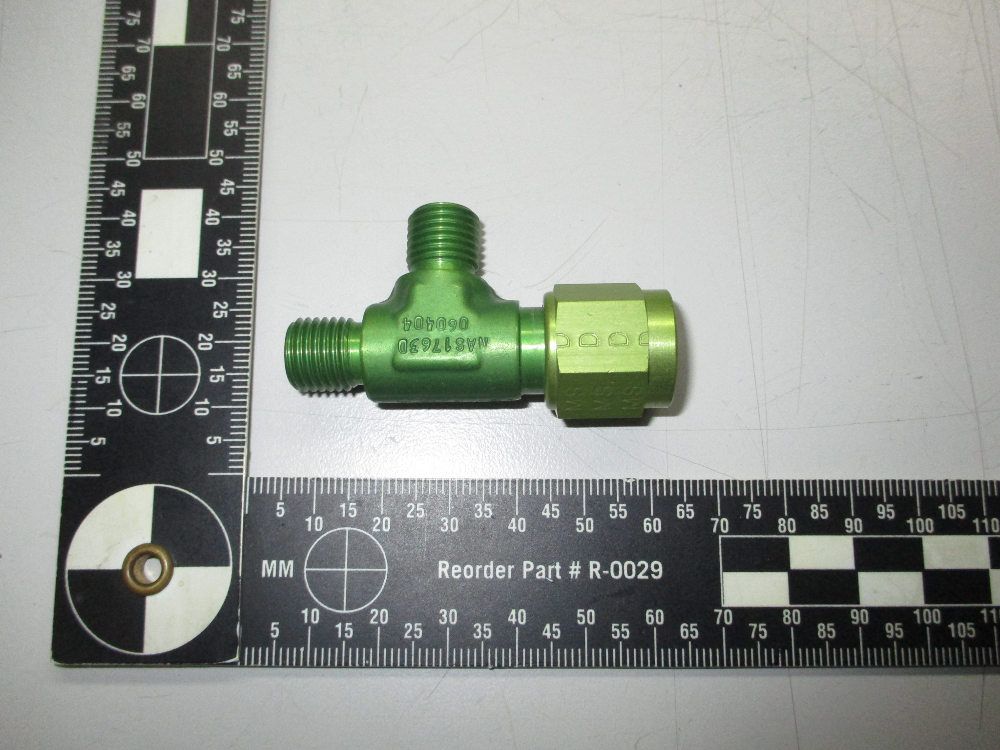 467113-060404D TEE TUBE