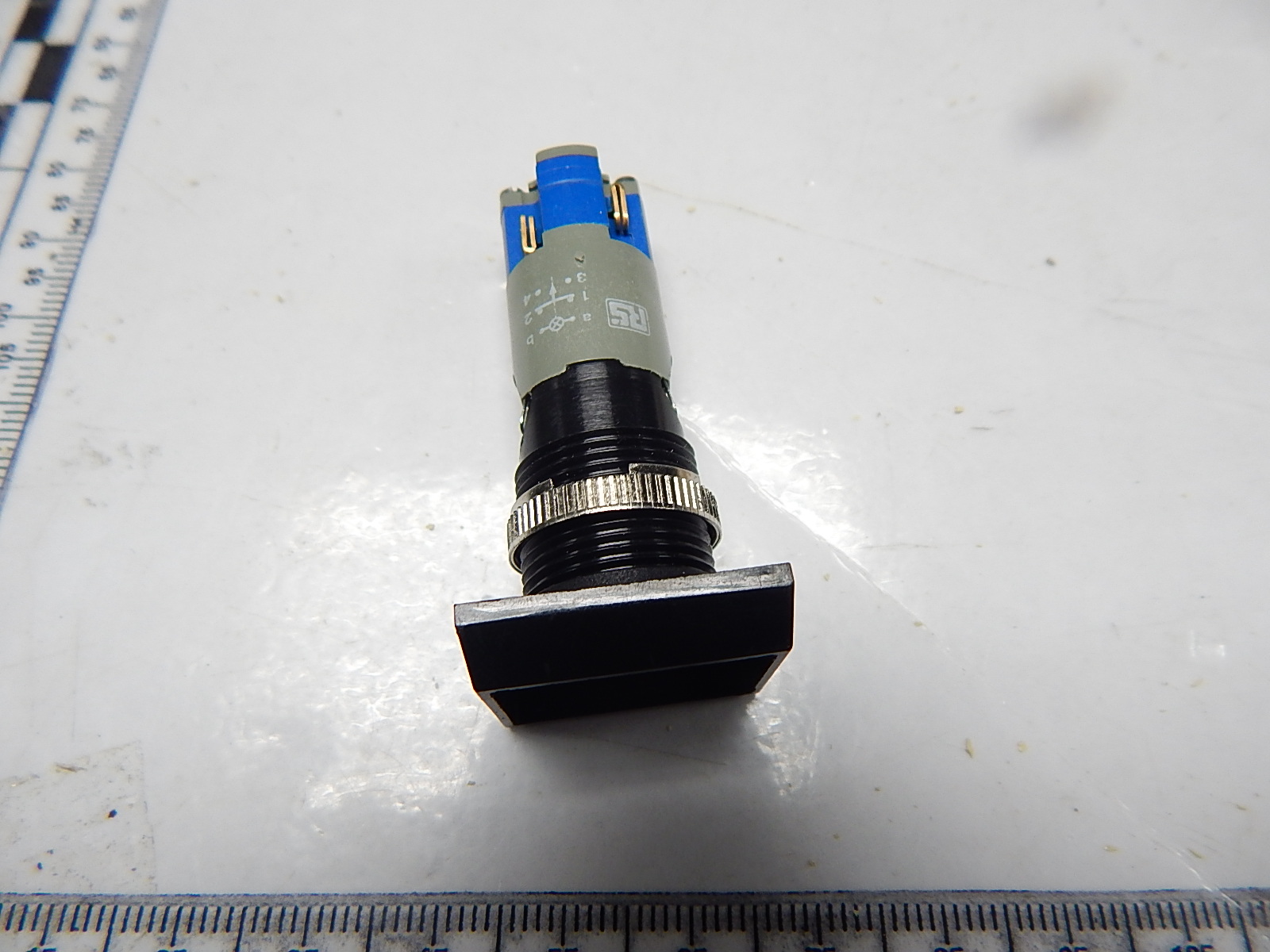 338-945 SWITCH AND LOCK RING