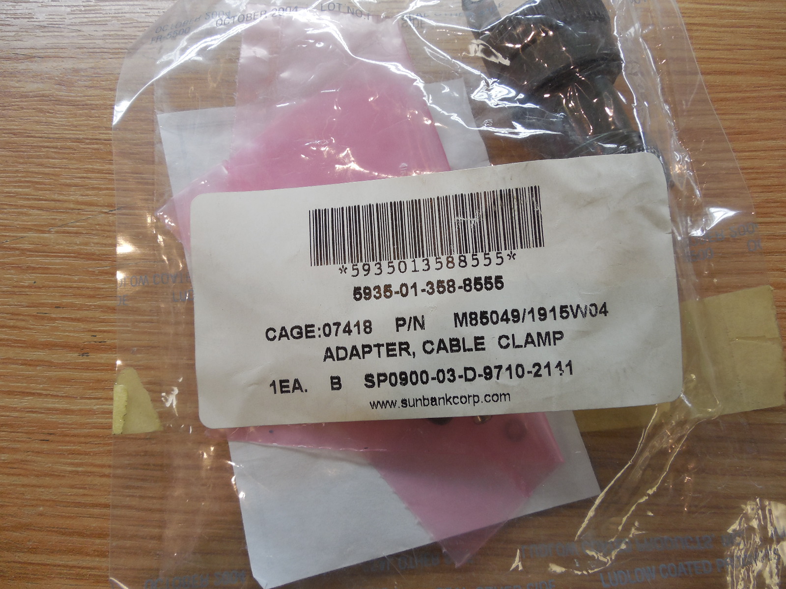 M85049/1915W04 CONNECTOR