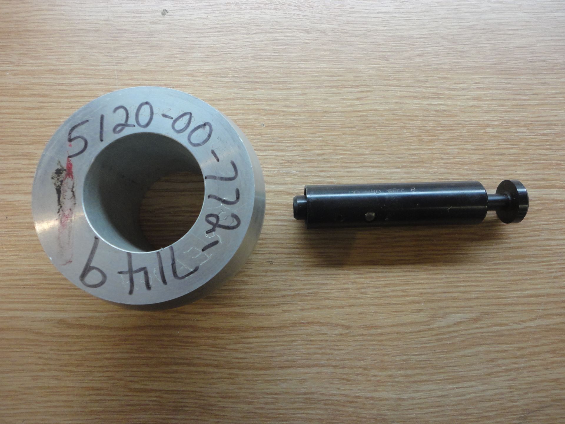 114GS137-1 LOADING MANOR