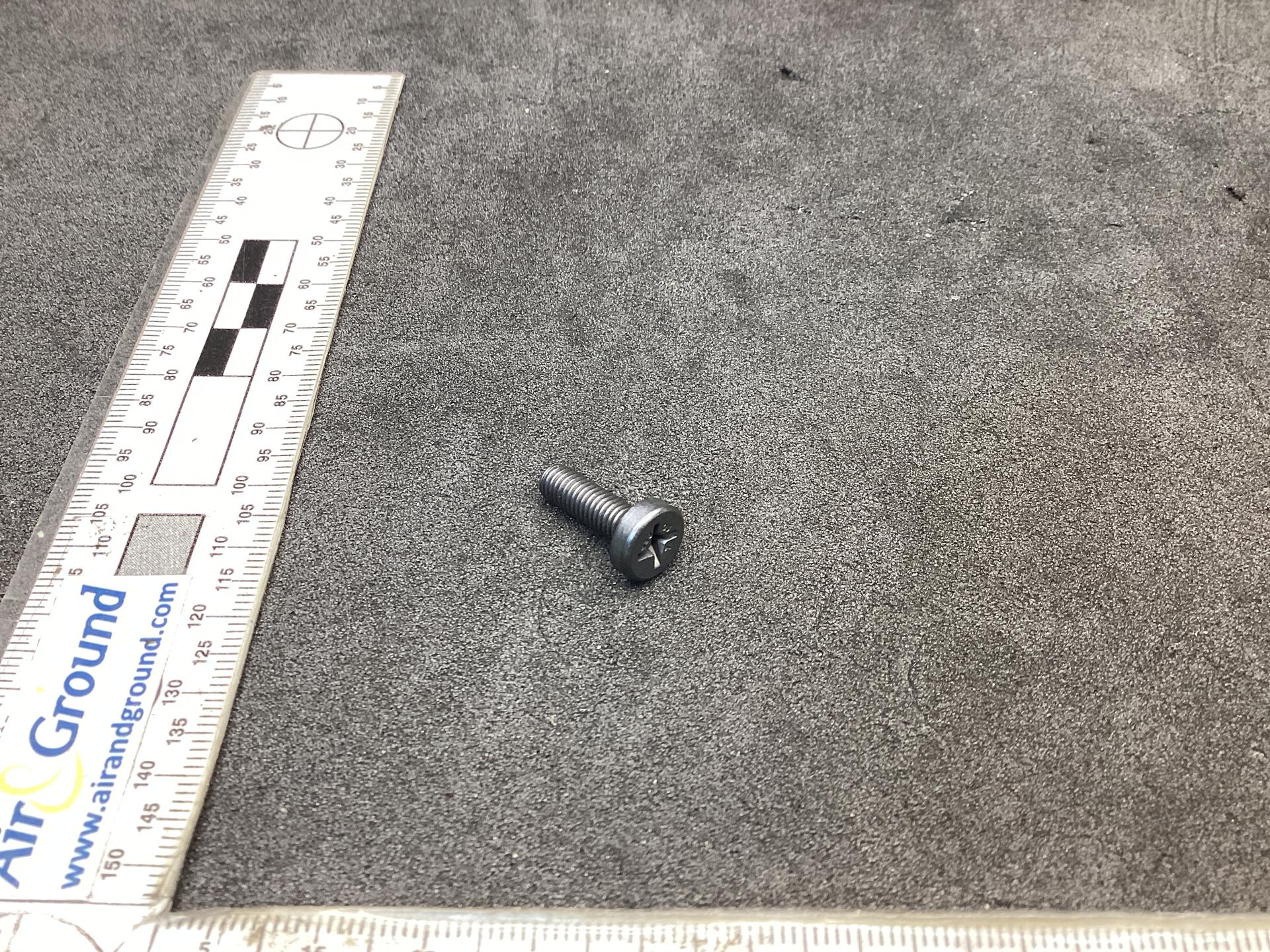 LN29958-0516 SCREW PAN HEX
