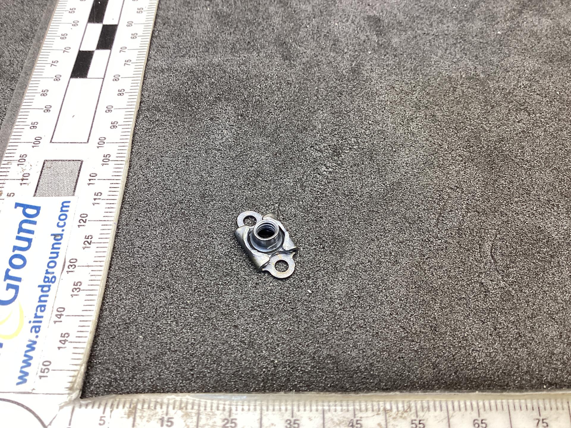 LN29986-04 NUT;SELF-LOCKING;PL