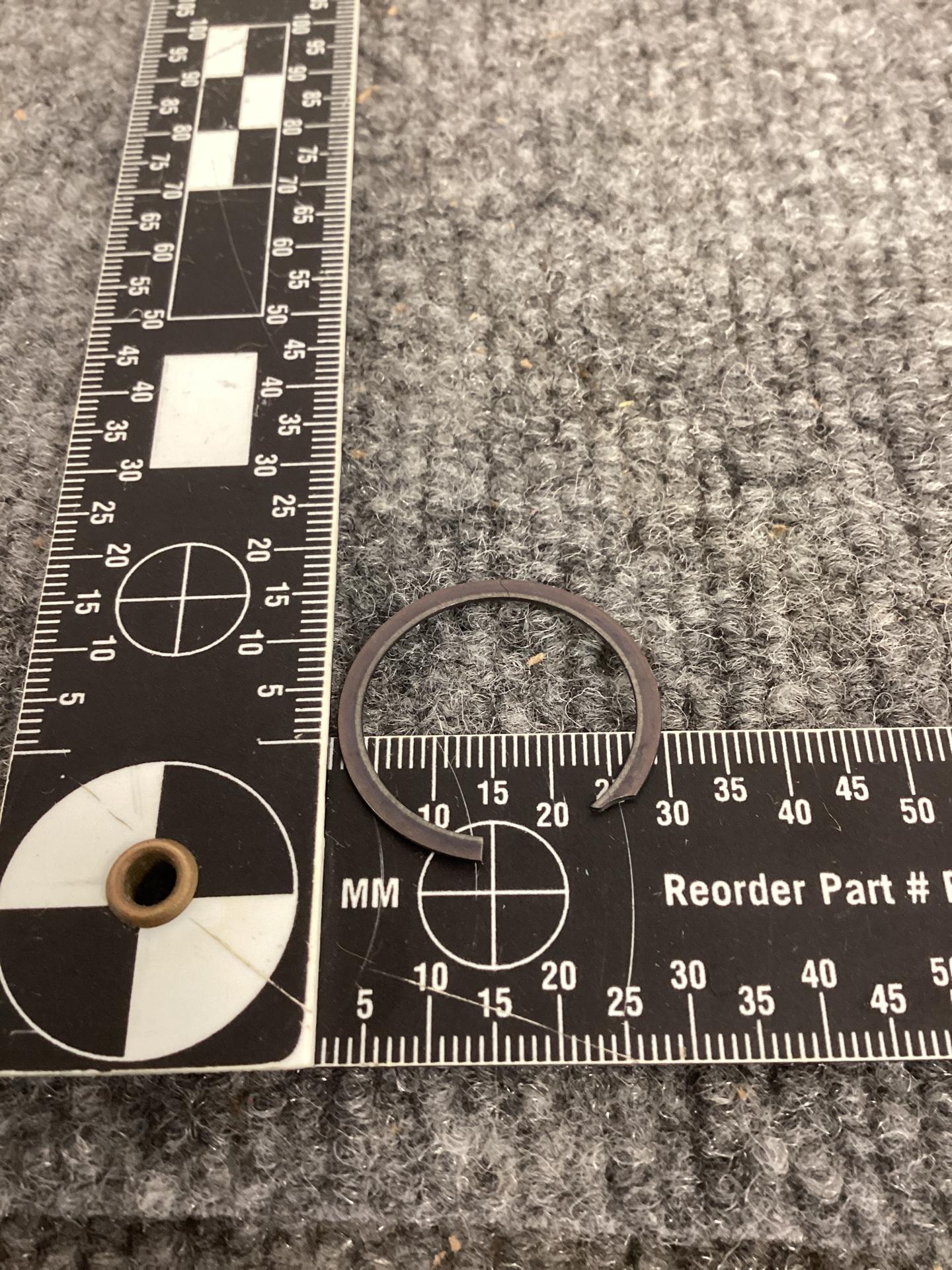 UR106 RING;RETAINING