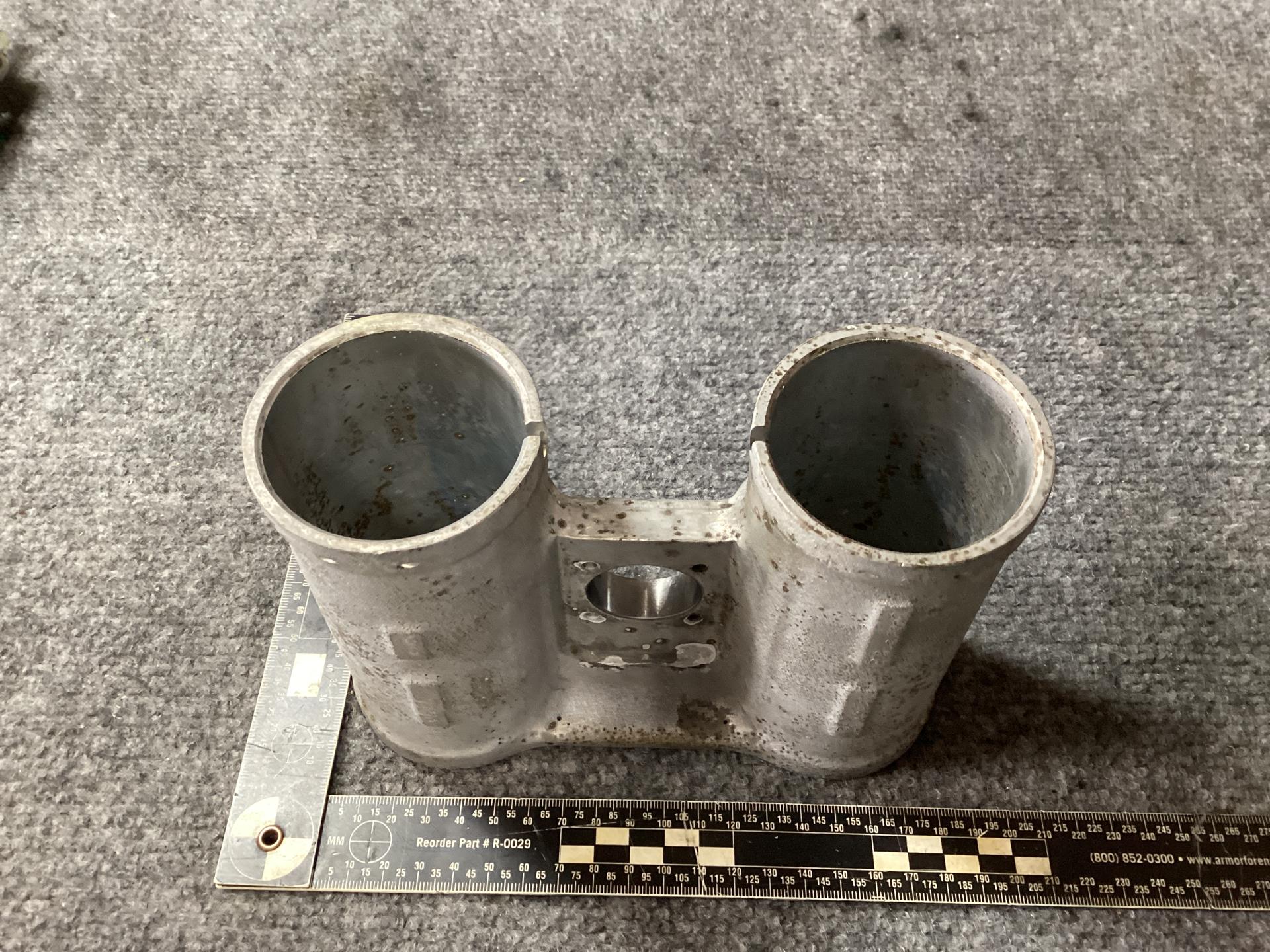 145H6704-1 MOUNT CYLINDER