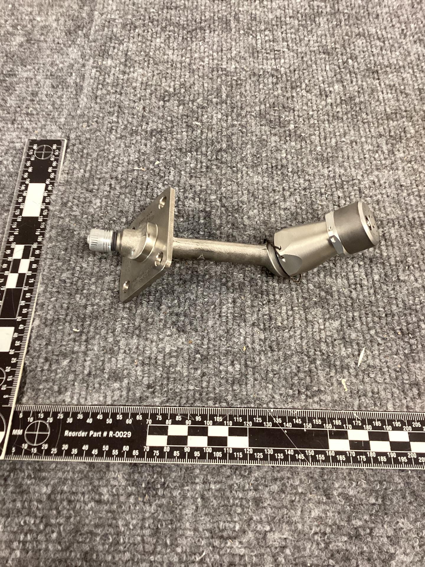 6809618 FUEL NOZZLE ASSY
