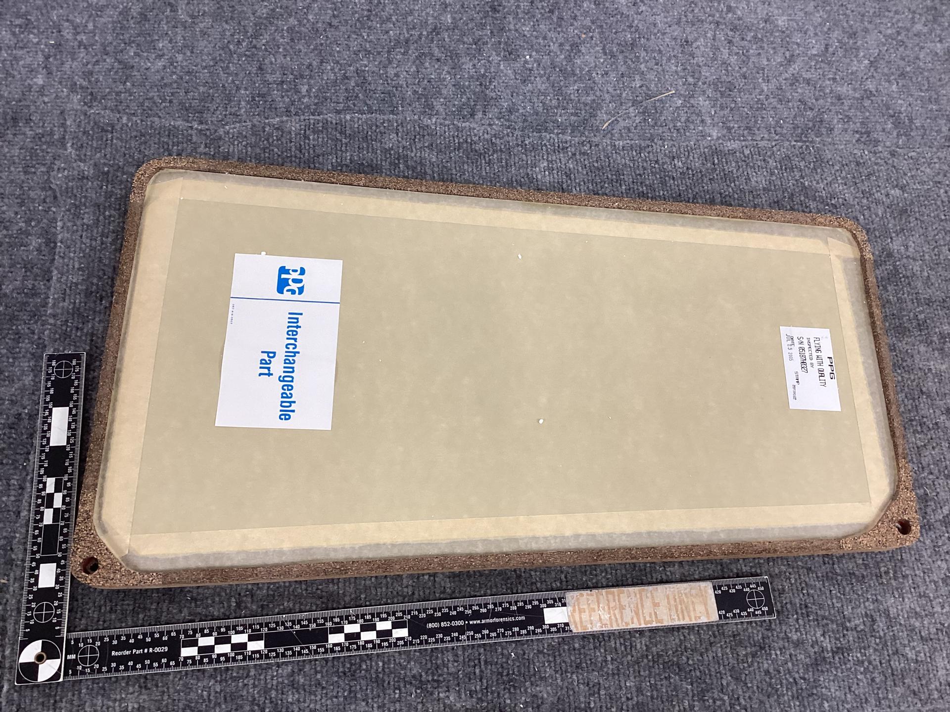 338135-10 WINDSHIELD