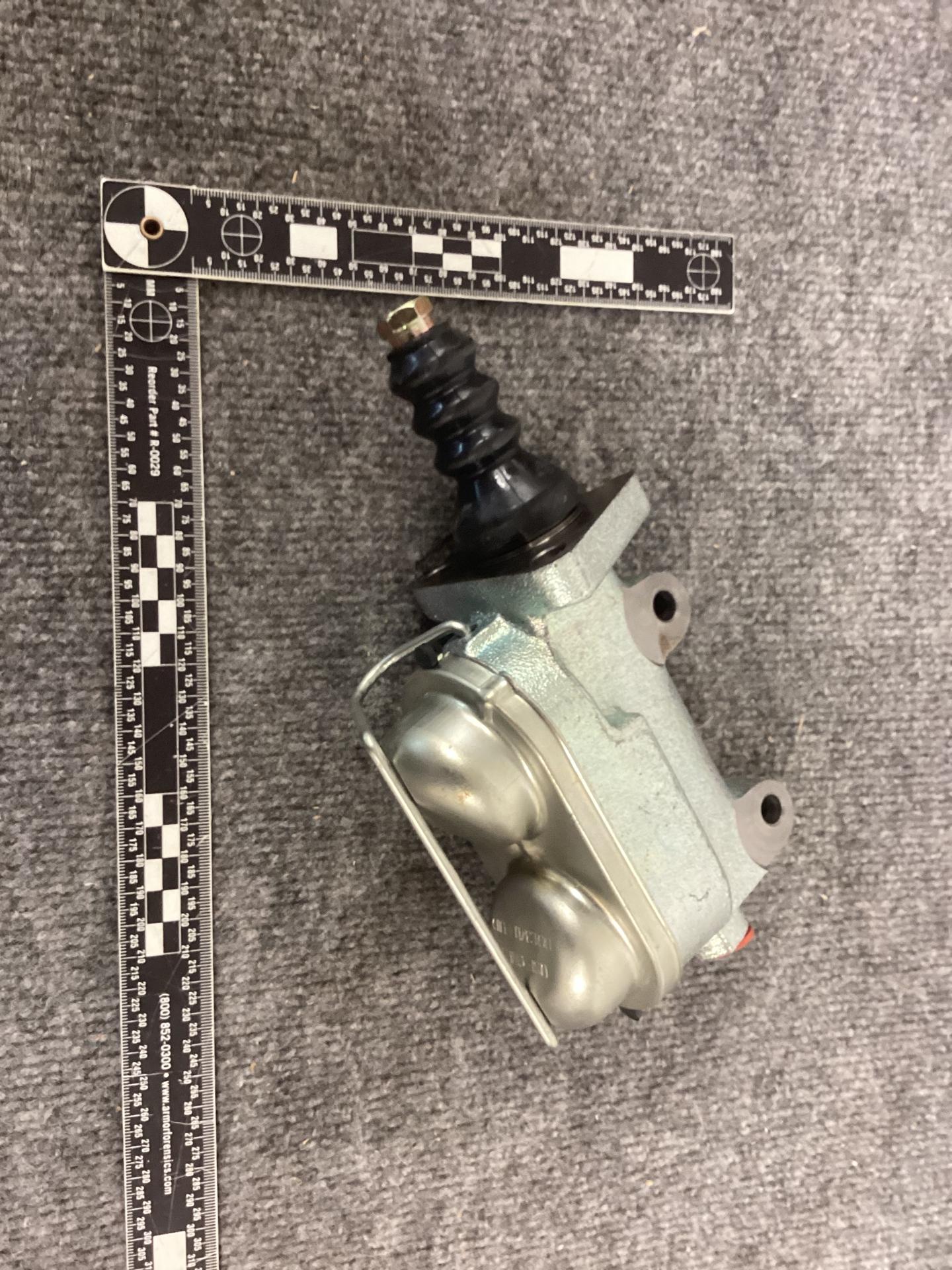 372187 CYLINDER ASSEMBLY;HYDRAULIC BRAKE