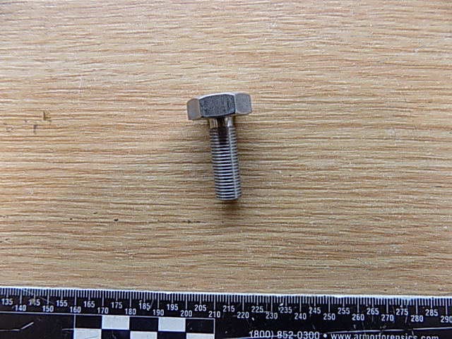 3400847-9 BOLT