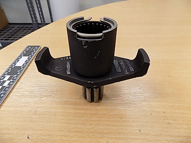 6429518-1 GEARSHAFT SPUR