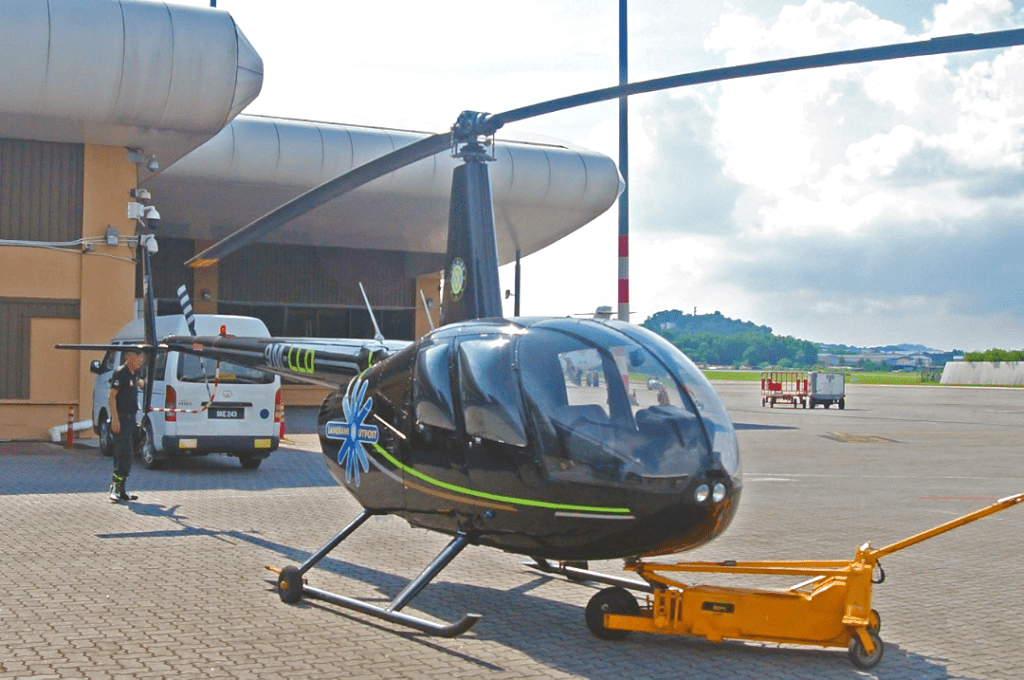 Robinson R44 (1)